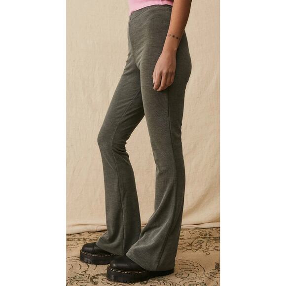 Urban Outfitters Ribbed Flare Knit Pants in Gray Size Small - Picture 1 of 7